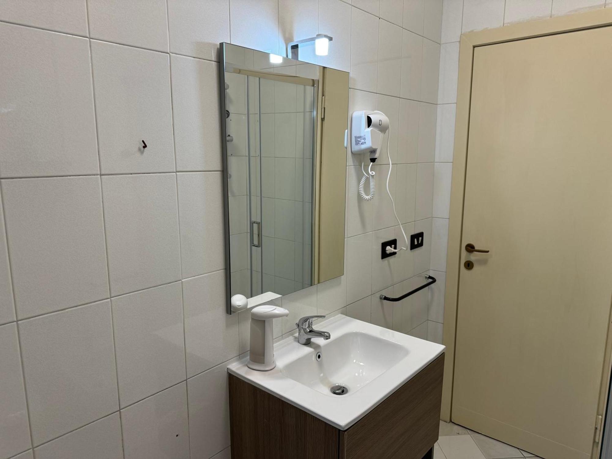 Hotel The Galaxy House Piza Zewnętrze zdjęcie